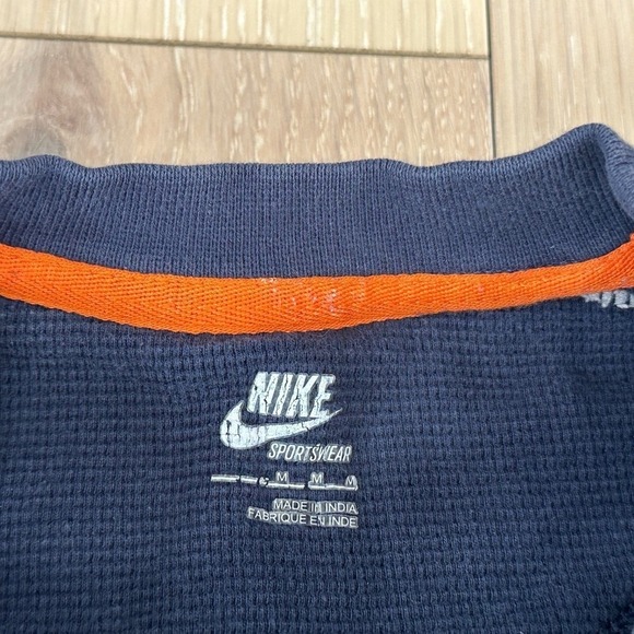 Nike Sportswear Men Thermal Crew Neck Long Sleeve Shirt Navy Orange Size M - Picture 2 of 7